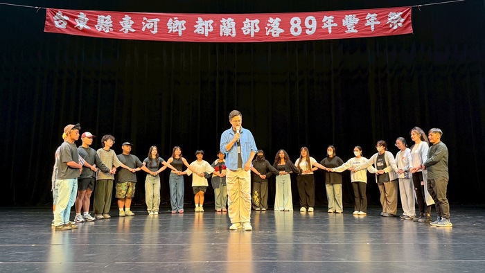 老師分解舞蹈及阿美族歌謠