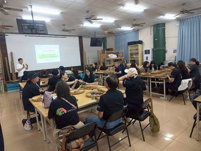 小半天體驗竹管茶餅製作
