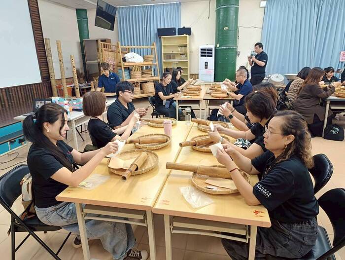 小半天體驗竹管茶餅製作