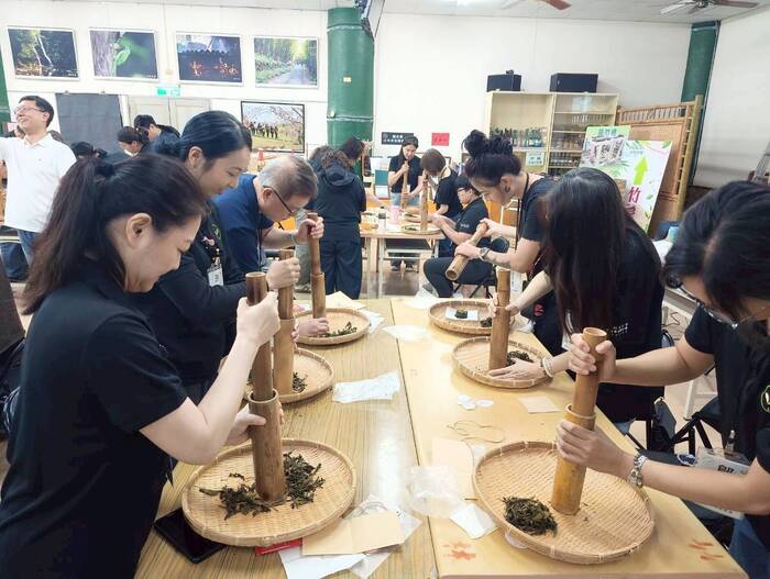 小半天體驗竹管茶餅製作