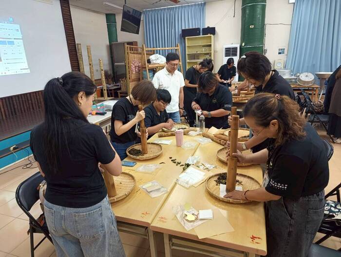 小半天體驗竹管茶餅製作